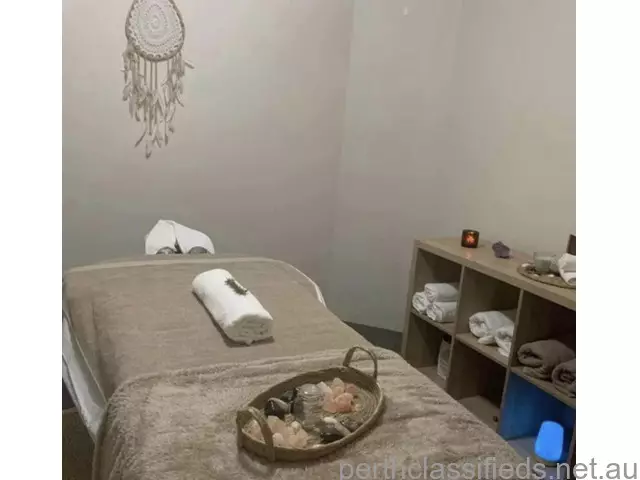 Deep Tissue/ Swedish massage - 1